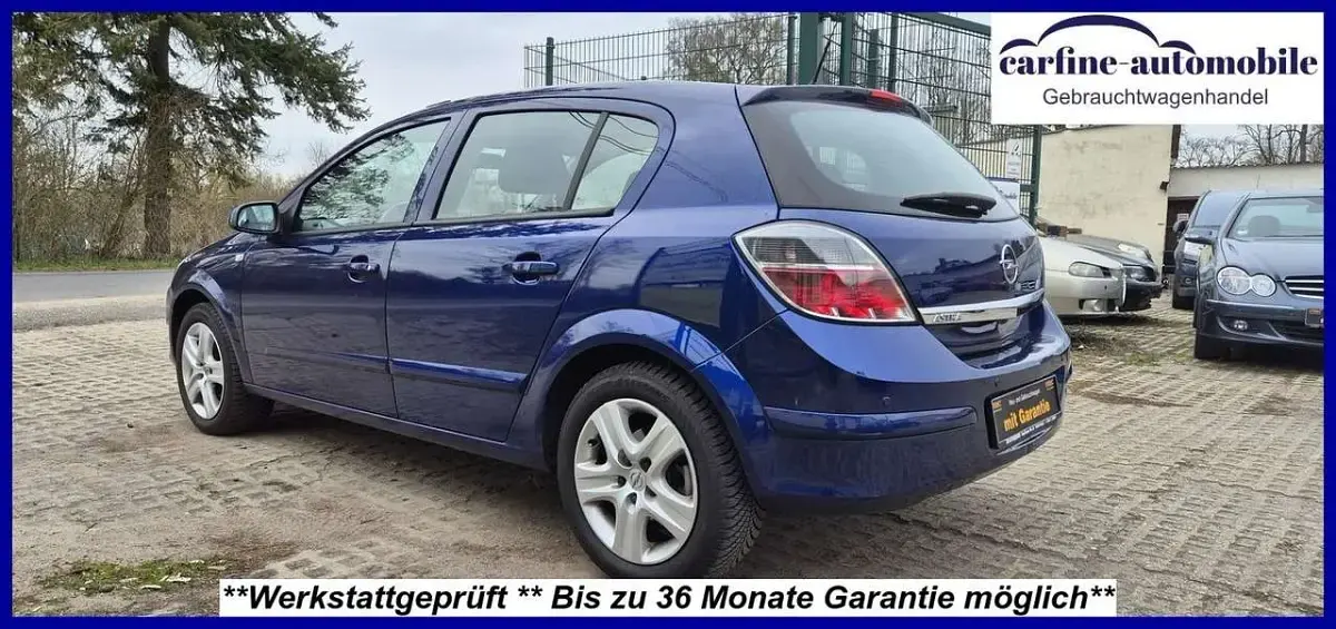 Gebraucht Opel Astra Edition 116 PS (85 kW) 2009 Blau Limousine