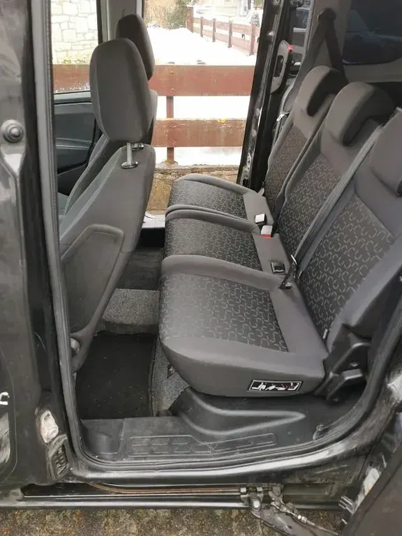 Gebraucht Fiat Doblò Dynamic 105 PS (77 kW) 2010 Schwarz Van / Kleinbus