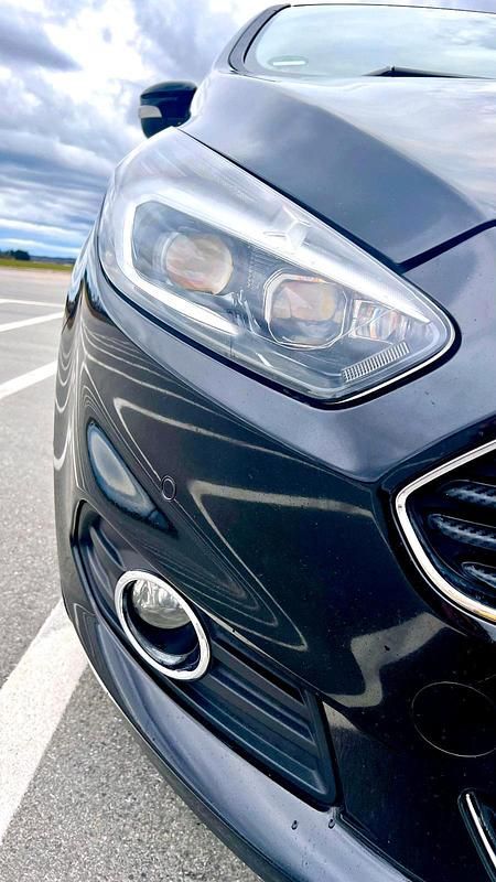 Gebraucht Ford S-MAX S 180 PS (132 kW) 2015 Schwarz Van / Kleinbus