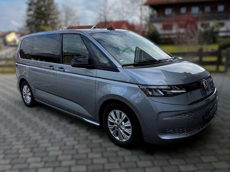 Silber Gebraucht 2021 VW T7 Style Van | 49.500 € (Fairer Preis) - Bild 1/4