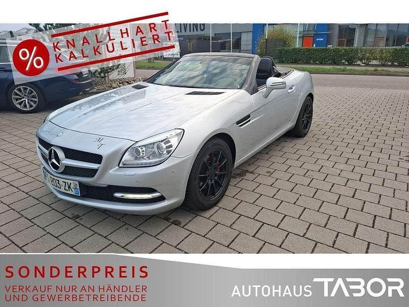 Iridiumsilber metalliclack Gebraucht 2011 Mercedes SLK200 Cabrio | 13.985 € - Bild 1/4