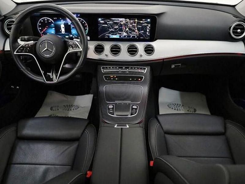 Gebraucht Mercedes E300 Avantgarde 320 PS (235 kW) 2020 Grau Limousine