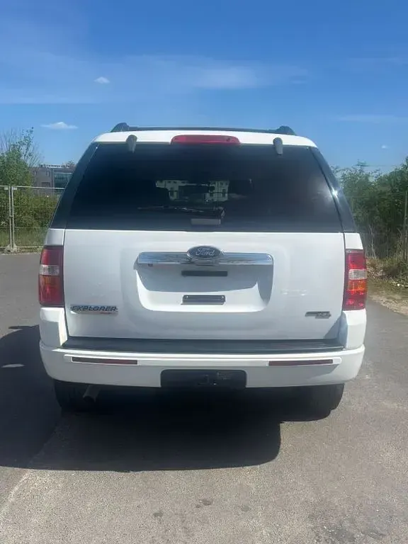 Gebraucht Ford V8 296 PS (217 kW) 2007 Weiß SUV