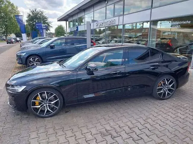 Usata Volvo S60 455 CV (334 kW) 2024 Nero Berlina