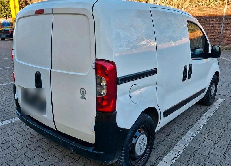 Gebraucht Peugeot Bipper 75 PS (55 kW) 2009 Weiß Van / Kleinbus