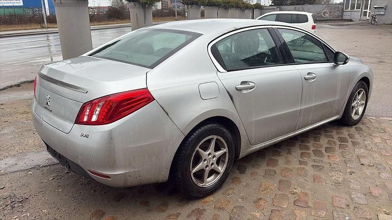 Gebraucht Peugeot 508 Active 111 PS (81 kW) 2012 Silber Limousine
