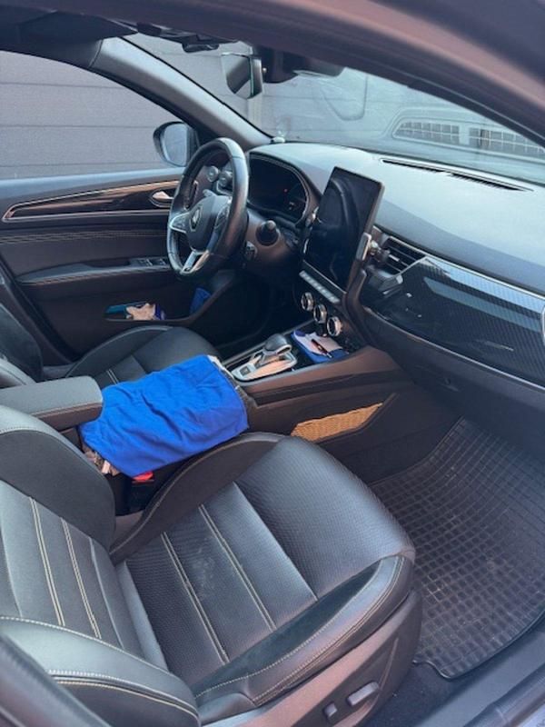 Gebraucht Renault Arkana 165 PS (121 kW) 2023 Silber SUV