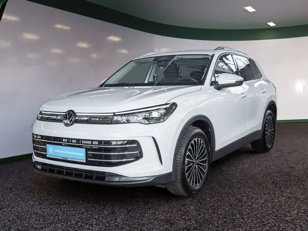 Gebraucht VW Tiguan Elegance 150 PS (110 kW) 2025 Weiss / pure white SUV