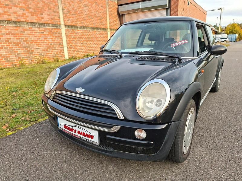 Gebraucht Mini ONE 90 PS (66 kW) 2002 Schwarz Kleinwagen