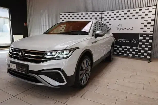 Gebraucht VW Tiguan Allspace 200 PS (147 kW) 2022 Weiß SUV