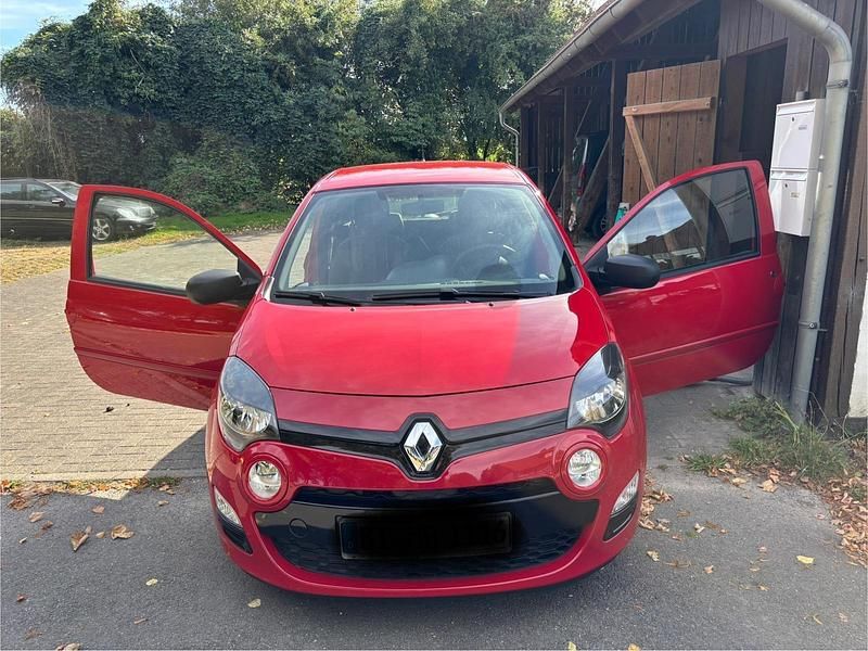 Rot Gebraucht 2012 Renault Twingo Dynamique Kleinwagen | 3.470 € (Fairer Preis) - Bild 1/4