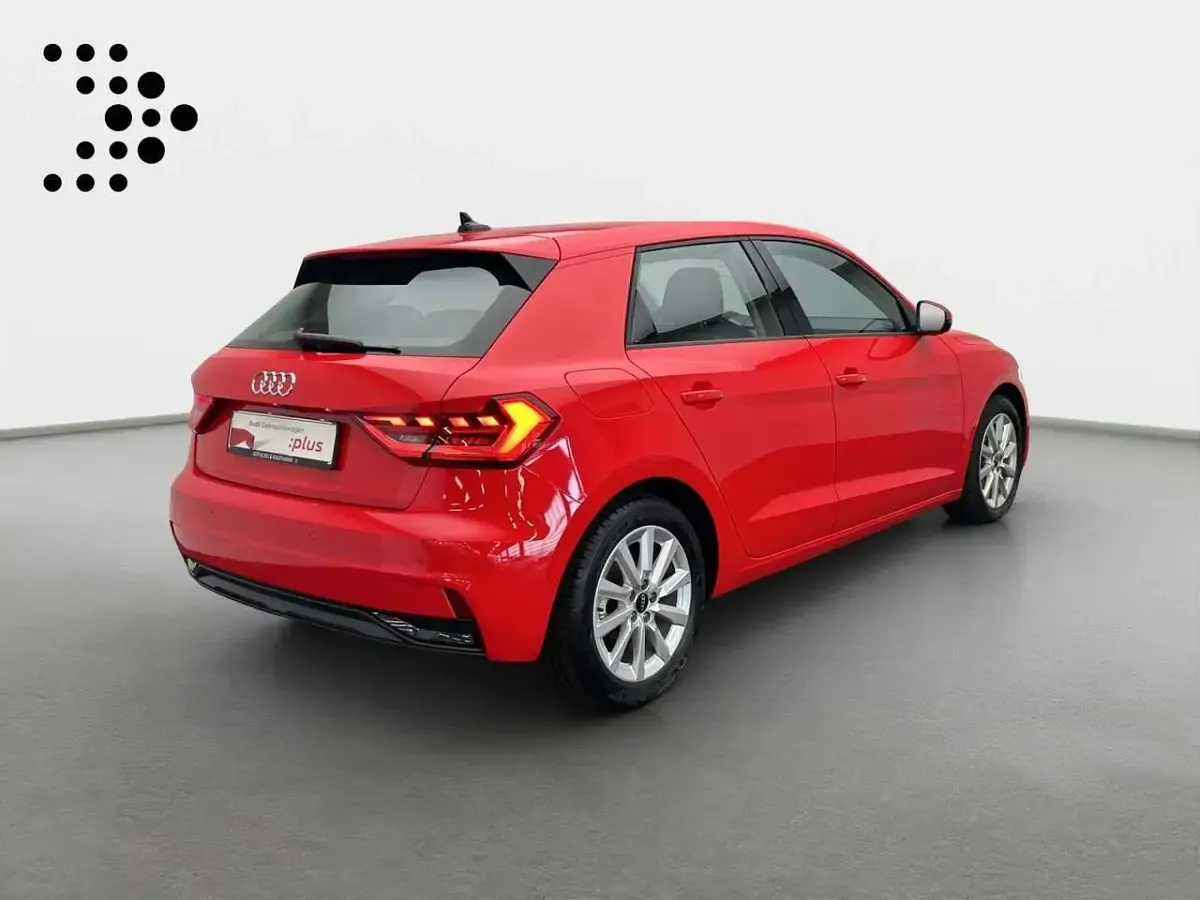 Gebraucht Audi A1 Advanced 110 PS (80 kW) 2022 Misanorot perleffekt SUV
