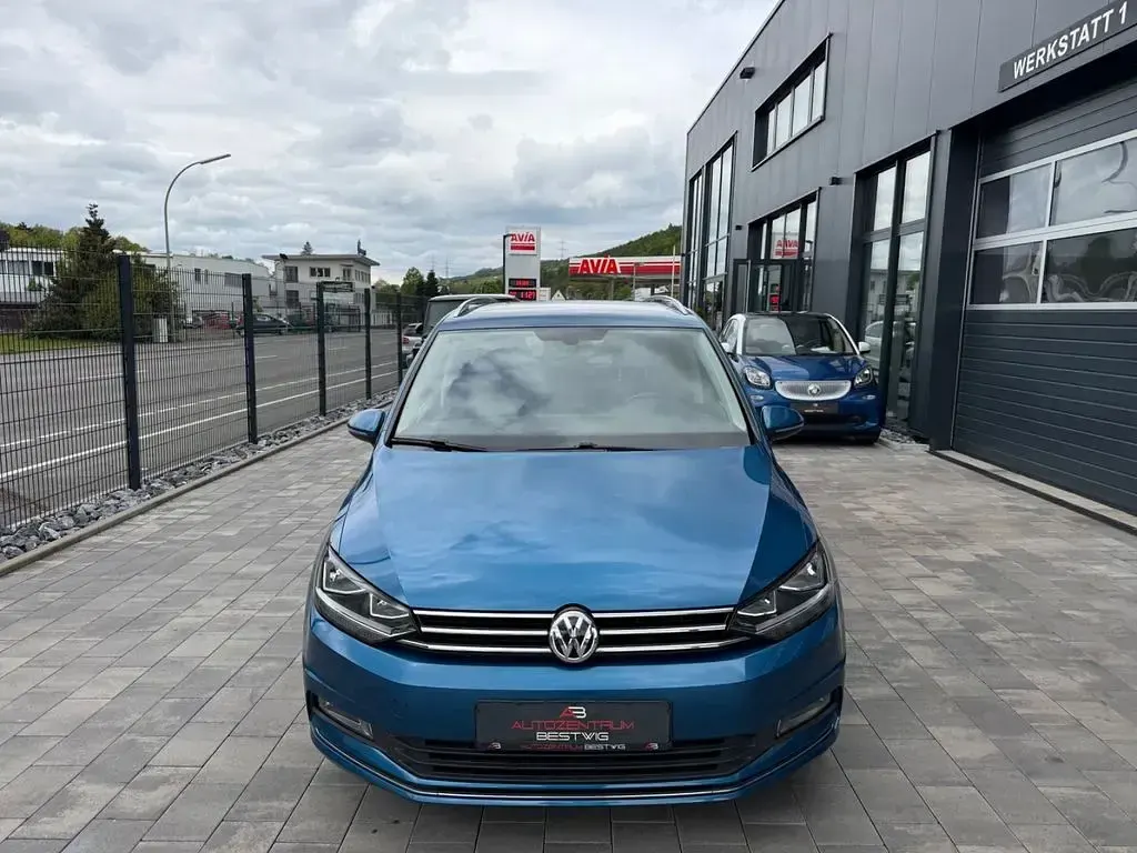 Gebraucht VW Touran Highline 150 PS (110 kW) 2017 Blau Van / Kleinbus