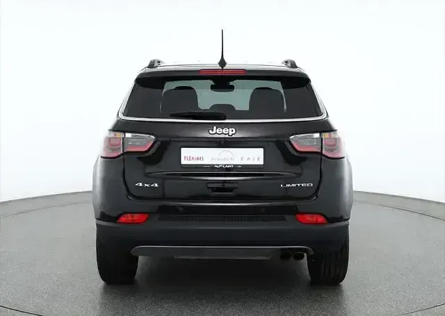 Gebraucht Jeep Compass Limited 170 PS (125 kW) 2018 Schwarz SUV