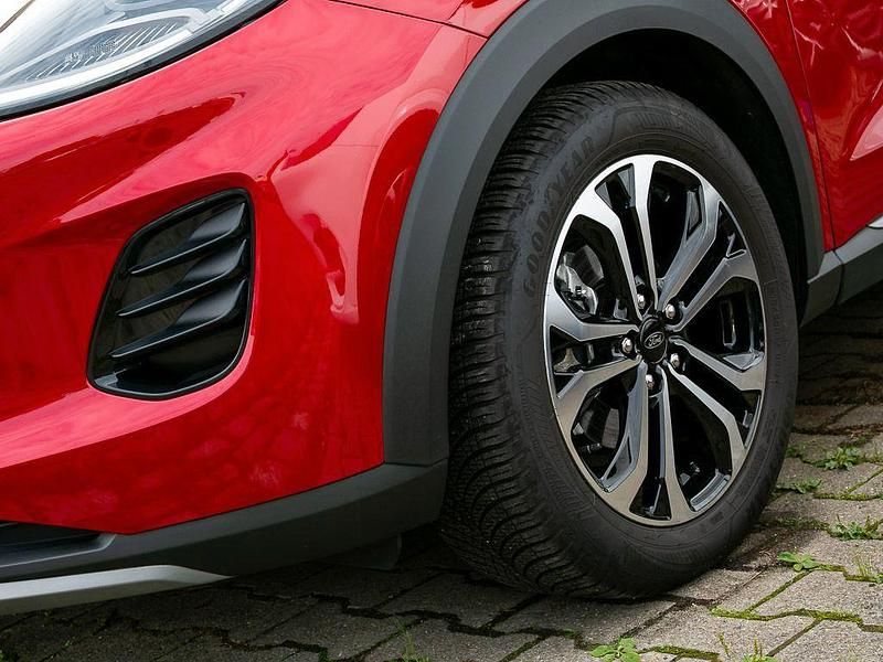 Gebraucht Ford Puma Titanium 125 PS (91 kW) 2024 Rot SUV