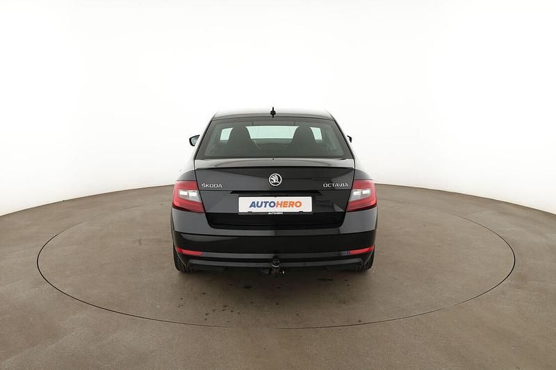 Second-hand Skoda Octavia Style 180 CP (132 kW) 2017 Negru Berlinǎ