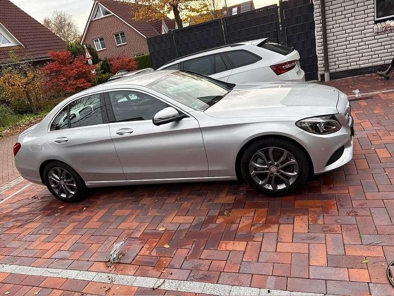 Gebraucht Mercedes C180 Avantgarde 156 PS (114 kW) 2016 Silber Limousine
