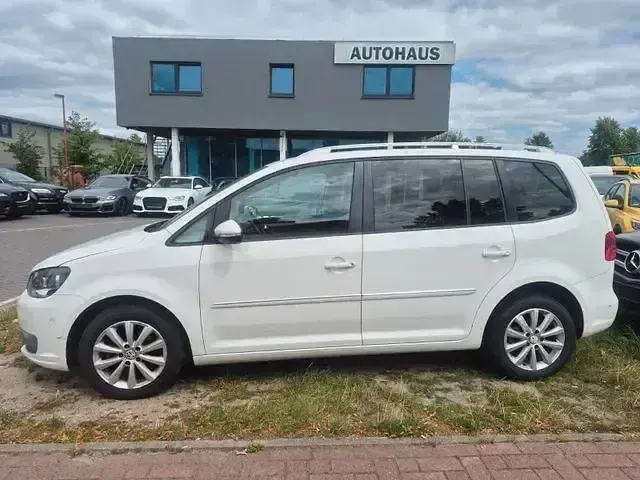 Gebraucht VW Touran Highline 105 PS (77 kW) 2011 Weiß Van / Kleinbus