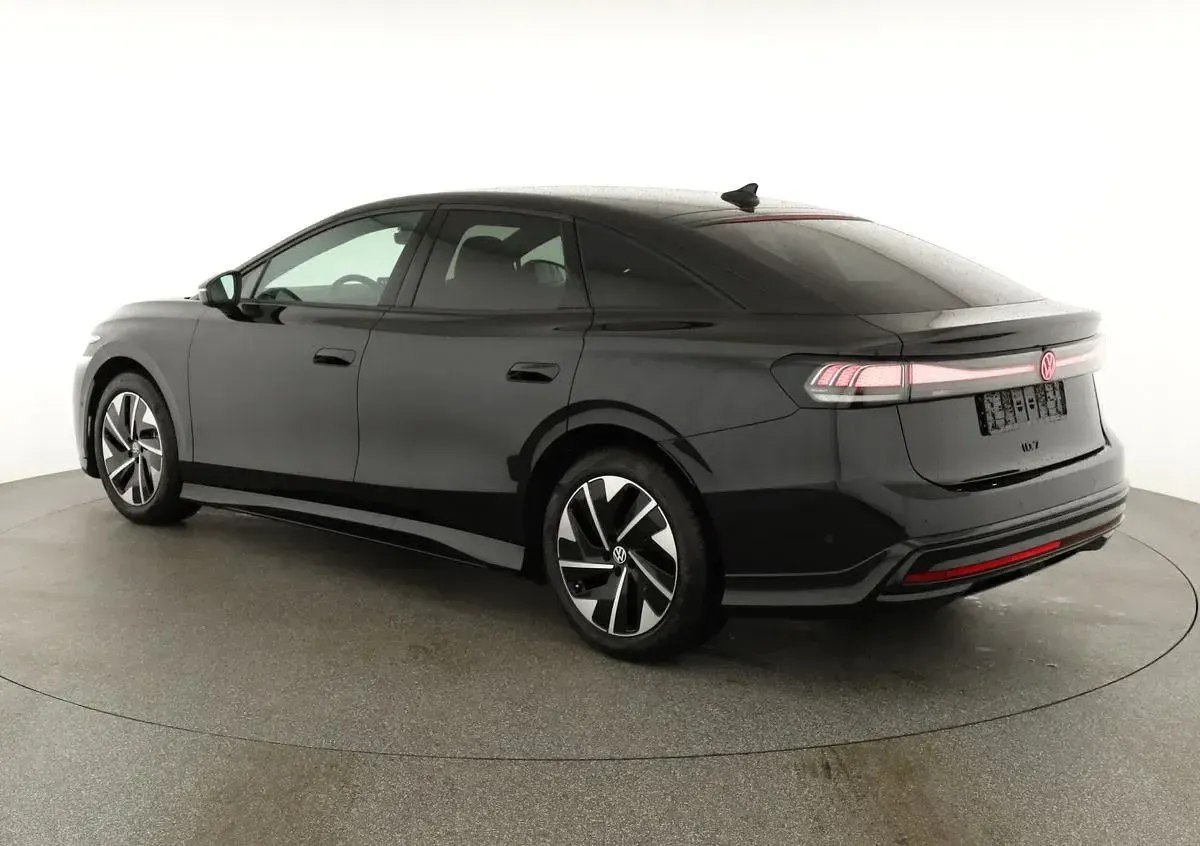 Neu VW ID.7 IQ Drive 210 kW (286 PS) 2026 Grenadillschwarz metallic Limousine