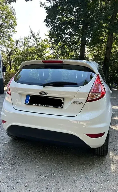 Gebraucht Ford Fiesta 60 PS (44 kW) 2017 Weiß Kleinwagen