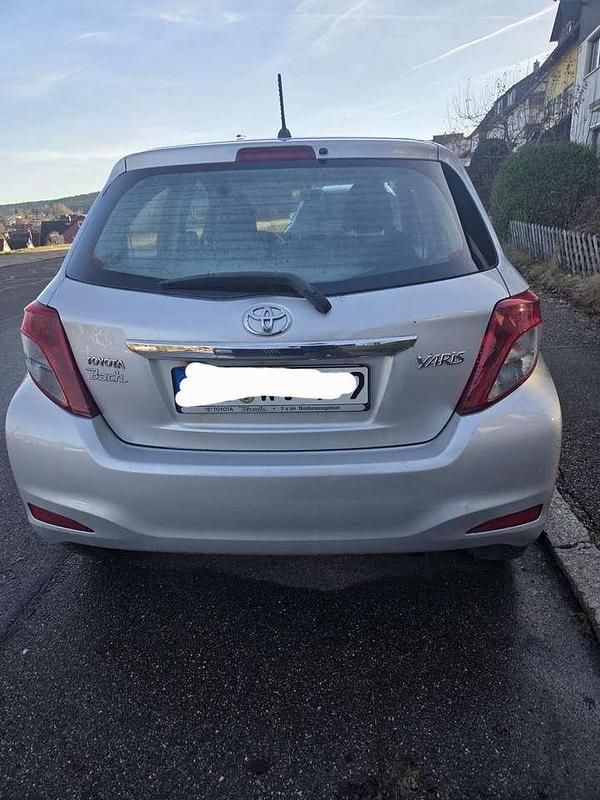 Gebraucht Toyota Yaris Edition 99 PS (72 kW) 2011 Limousine