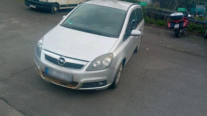 Gebraucht Opel Zafira 110 PS (80 kW) 2006 Silber Van / Kleinbus