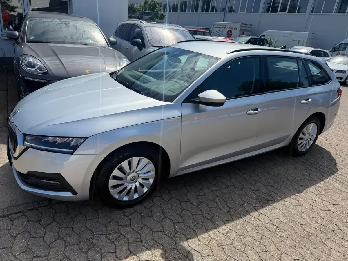 Gebraucht Skoda Octavia Active 116 PS (85 kW) 2022 Silber Limousine