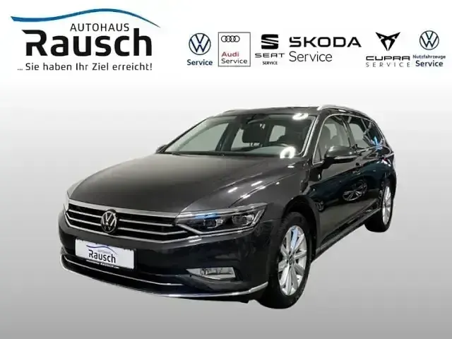 Gebraucht VW Passat Elegance 150 PS (110 kW) 2022 Grau Kombi