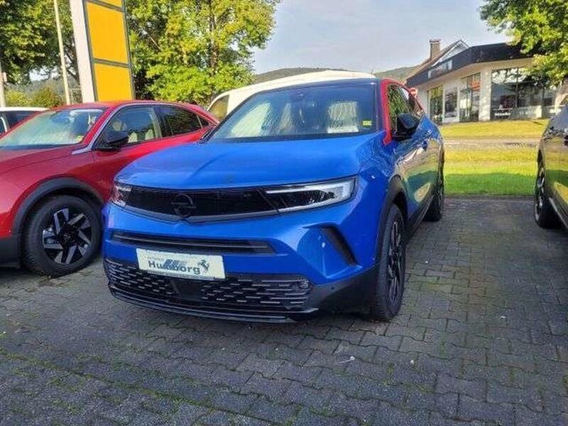 Blau Gebraucht 2024 Opel Mokka-e GS Line SUV | 41.708 € - Bild 1/4