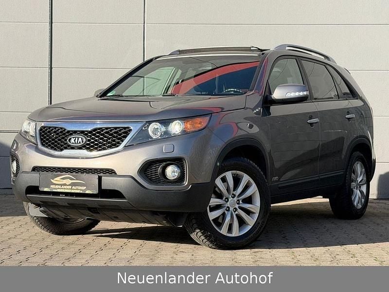 Silber Gebraucht 2011 Kia Sorento Spirit SUV | 8.990 € (Fairer Preis) - Bild 1/4