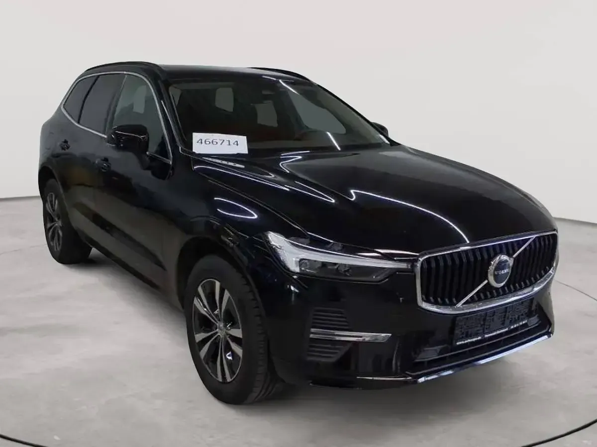 Używany Volvo XC60 Momentum 197 KM (144 kW) 2021 SUV