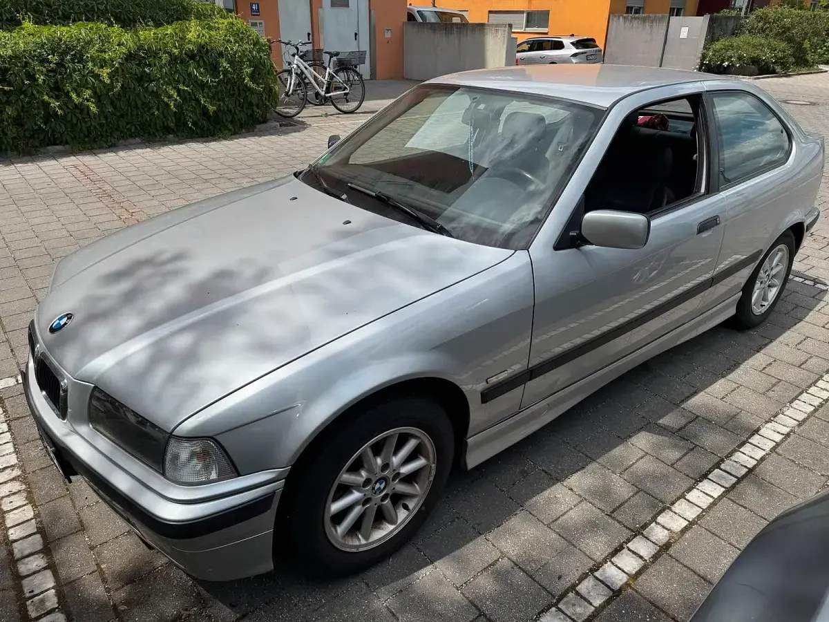 Gebraucht BMW 316 105 PS (77 kW) 2000 Silber Coupé