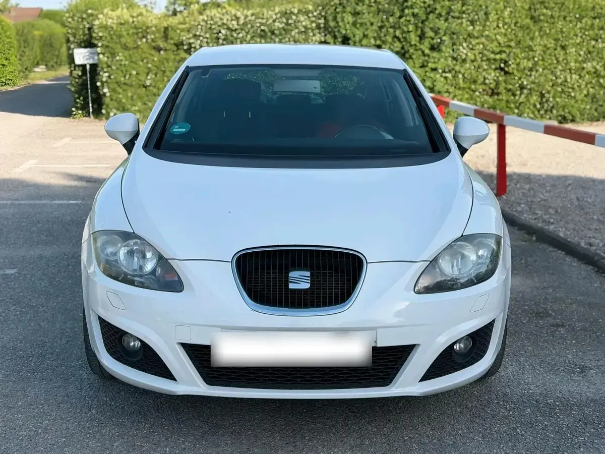Gebraucht Seat Leon Sport 125 PS (91 kW) 2010 Weiß Kleinwagen