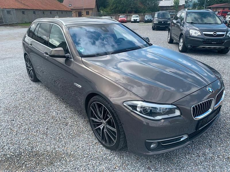 Grau Gebraucht 2016 BMW 535 Kombi | 21.750 € (Teuer) - Bild 1/4