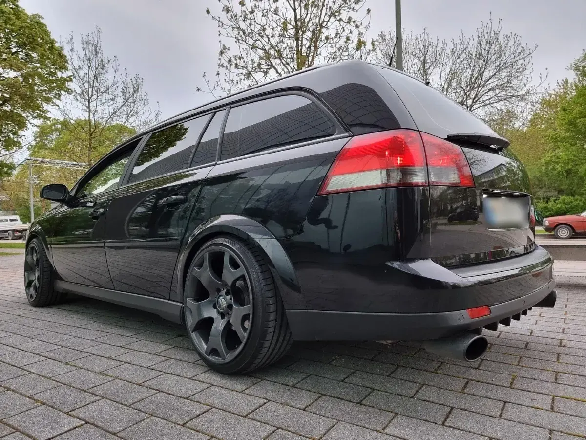 Gebraucht Opel Vectra Cosmo 250 PS (183 kW) 2007 Schwarz Limousine