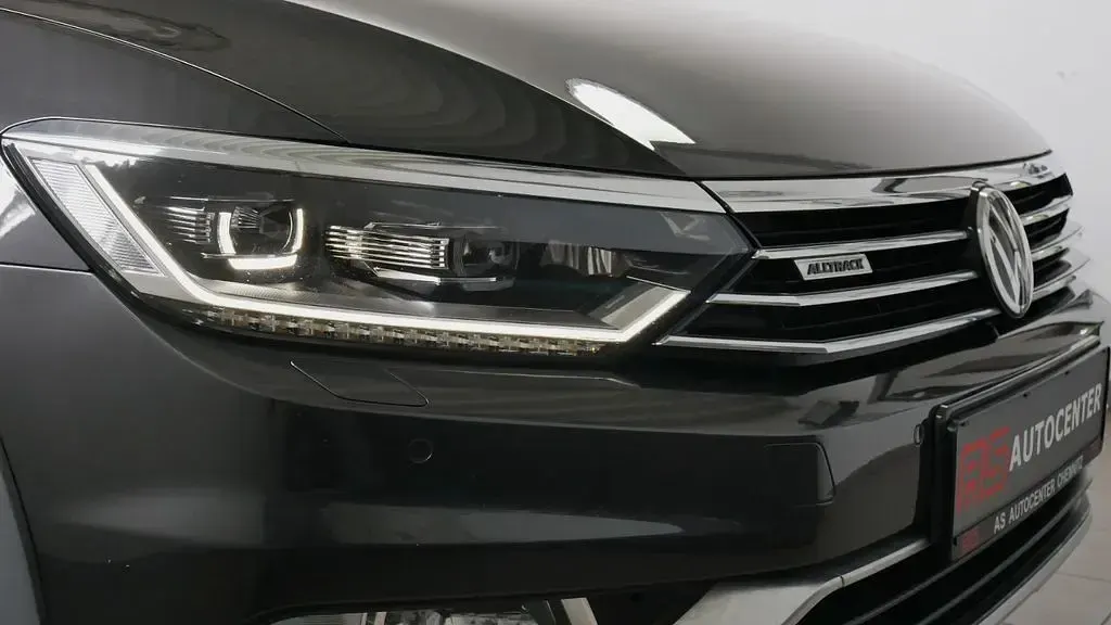 Gebraucht VW Passat Alltrack 190 PS (139 kW) 2019 Mangangrau met. (metallic) Kombi