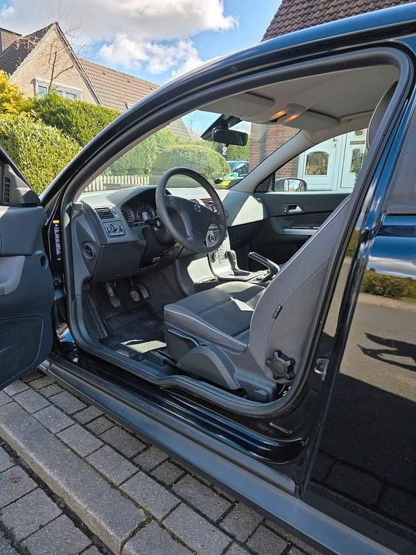 Gebraucht Volvo C30 Kinetic 125 PS (91 kW) 2008 Schwarz Kleinwagen