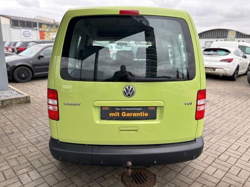 Gebraucht VW Caddy Trendline 102 PS (75 kW) 2012 Grün Van / Kleinbus