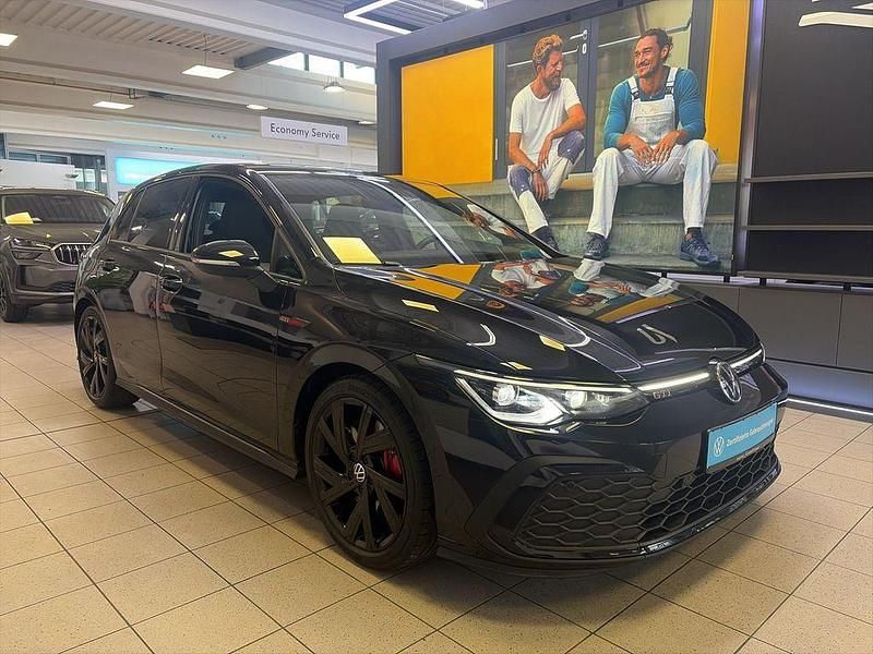 Gebraucht VW Golf VIII GTI 245 PS (180 kW) 2022 Deep black perleffekt Limousine