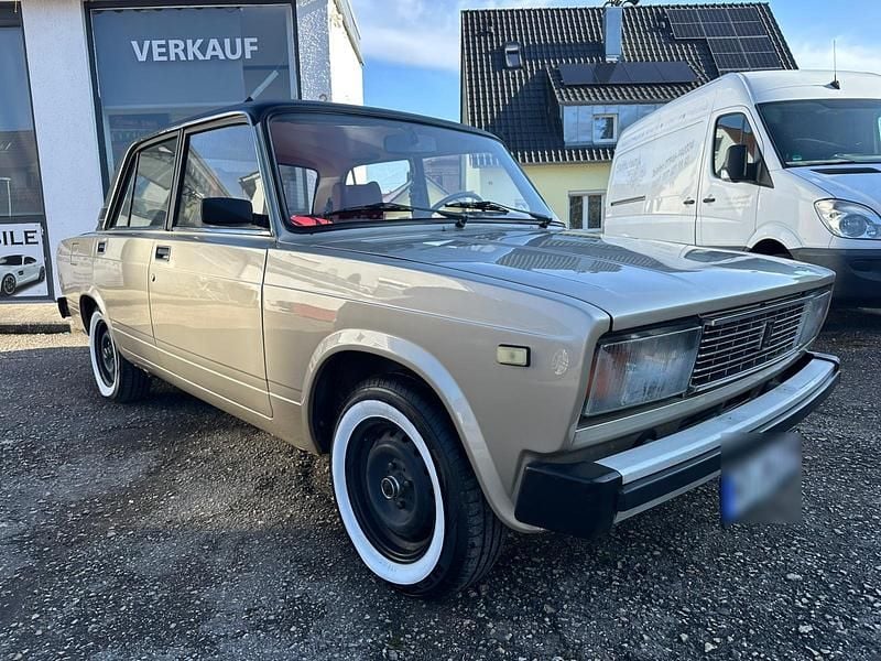 Gebraucht Lada 2105 65 PS (47 kW) 1983 Gold Limousine