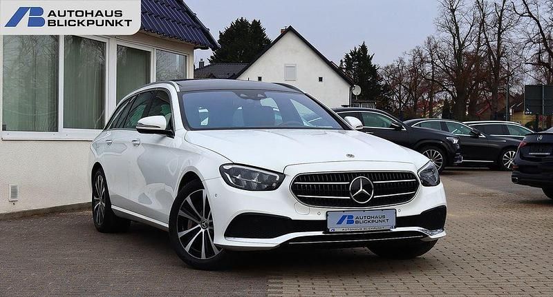 Gebraucht Mercedes E300 306 PS (225 kW) 2022 Weiß Limousine