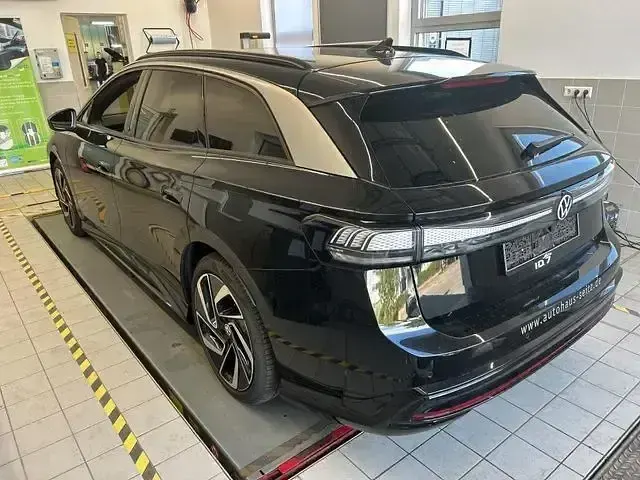 Gebraucht VW ID.7 Pro 210 kW (286 PS) 2024 Schwarz Kombi