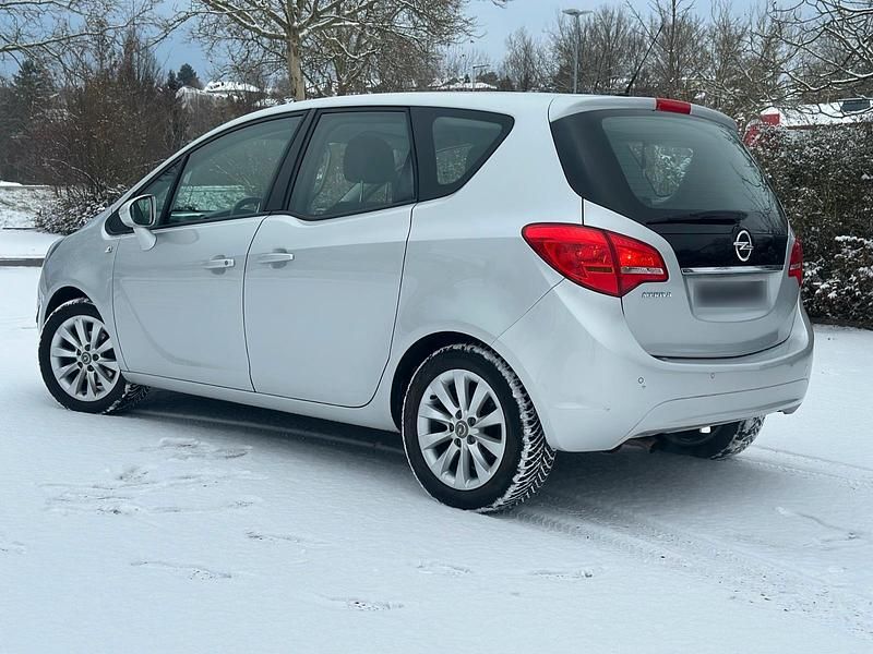 Gebraucht Opel Meriva 140 PS (102 kW) 2014 Silber Van / Kleinbus