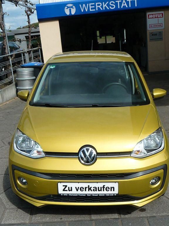 Second-hand VW up! move up! 60 CP (44 kW) 2017 Galben Hatchback