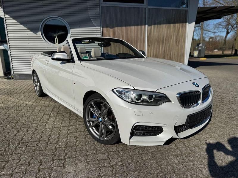 Gebraucht BMW M235 Basis 326 PS (239 kW) 2015 Weiß Cabrio