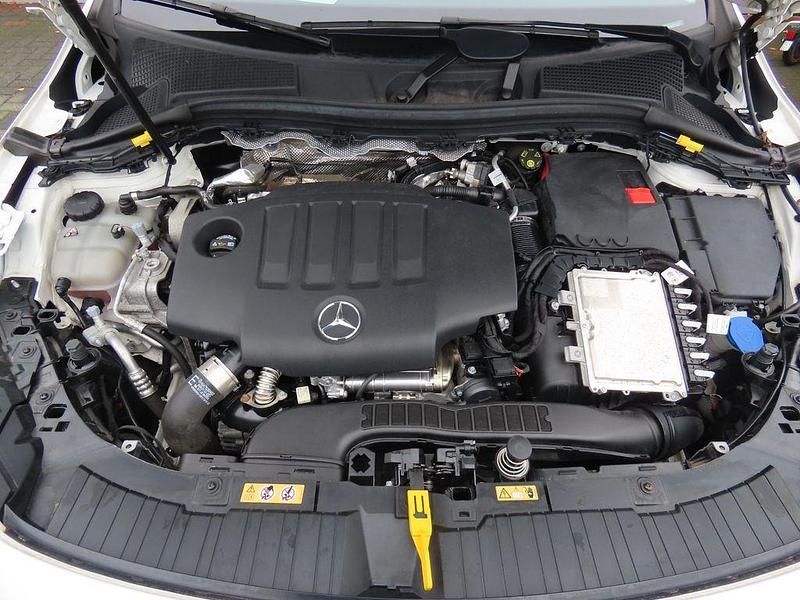 Gebraucht Mercedes GLA220 190 PS (139 kW) 2022 Weiß SUV