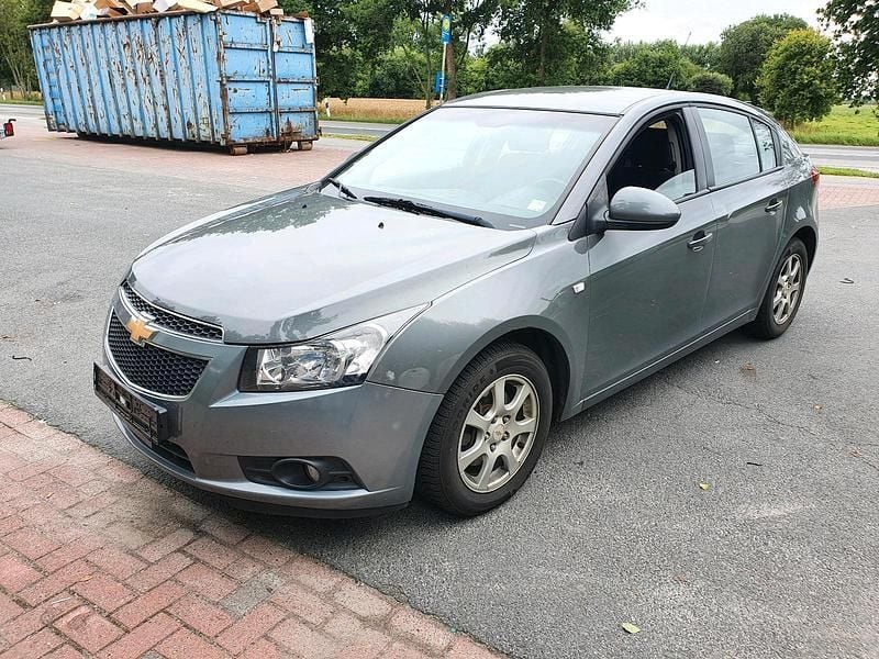 Gebraucht 2012 Chevrolet Cruze Kleinwagen | 2.499 € (Superpreis) - Bild 1/4