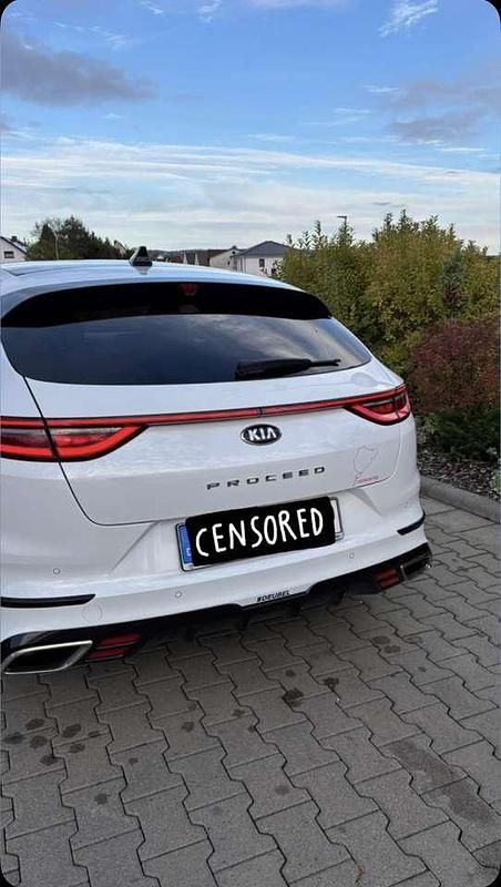 Weiß Gebraucht 2018 Kia ProCeed Kleinwagen | 22.490 € - Bild 1/4