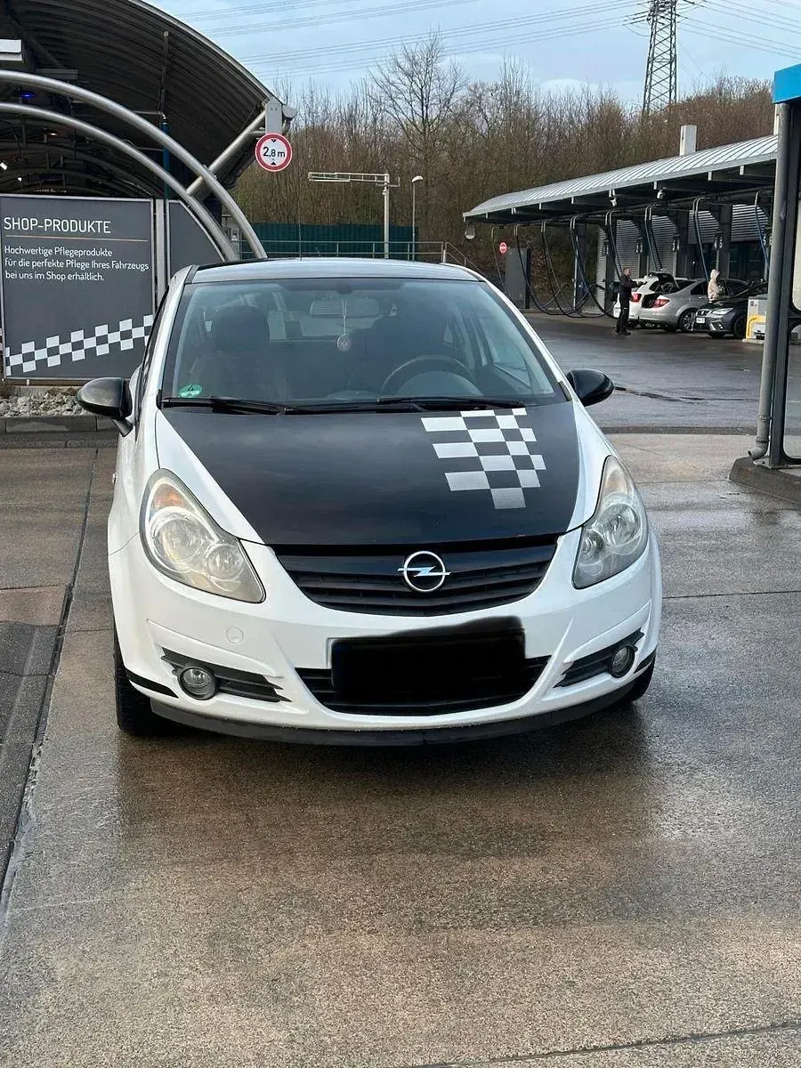 Używany Opel Corsa 101 KM (74 kW) 2010 Biały Hatchback