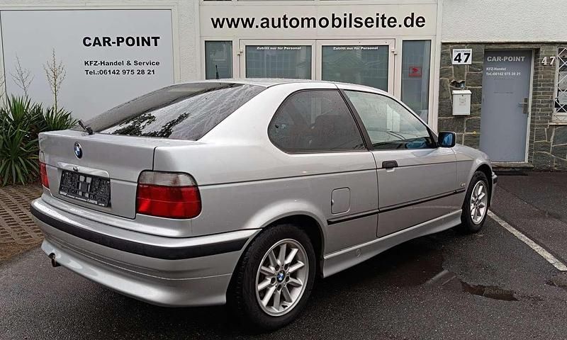 Gebraucht BMW 316 105 PS (77 kW) 1999 Silber Coupé